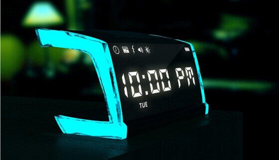 alt text: Thiết bị điện tử trong phòng ngủ