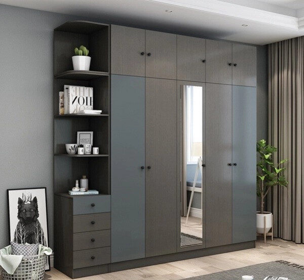 Gương phản chiếu bàn làm việc gây mất tập trung