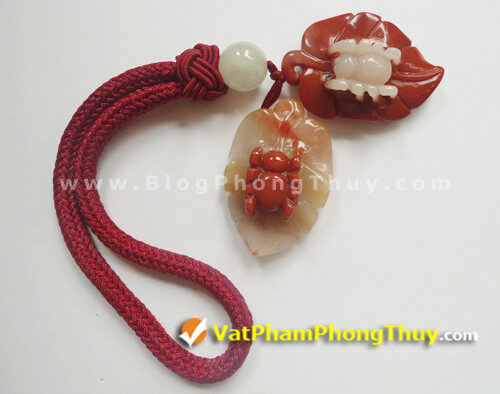 Nhện phong thủy thường được chế tác thủ công tinh xảo từ đá quý